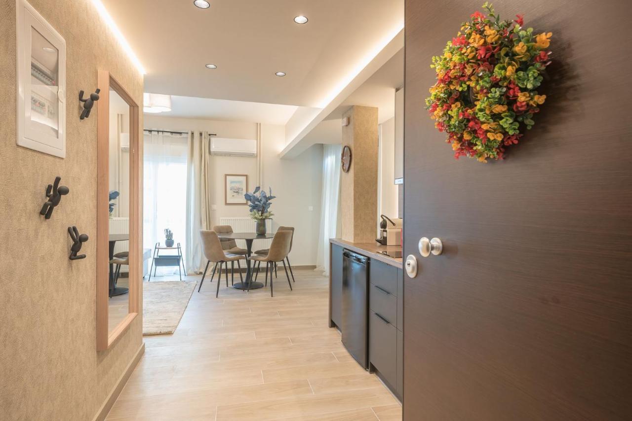 Beautiful & Renovated Aprtm In Piraeus Apartment Exterior photo